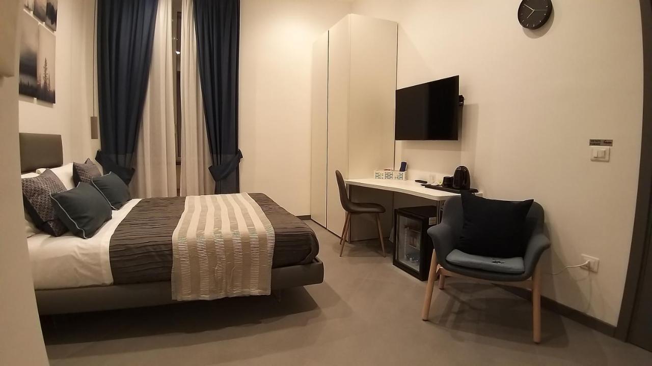 Tito'S Rooms Наполи Екстериор снимка